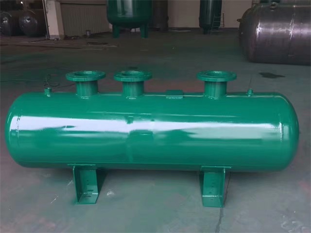 1679991473376569.jpeg 兴和兴和兴和蒸汽分气缸1.jpeg
